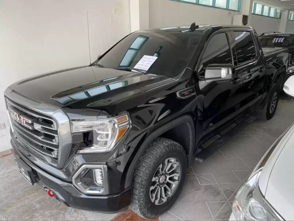 Used GMC Sierra For Sale in Doha #13178 - 1  image 
